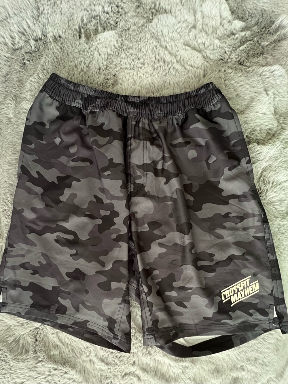 CrossFit Mayhem Men’s Black Gray Camo Athletic Training Shorts Size Medium